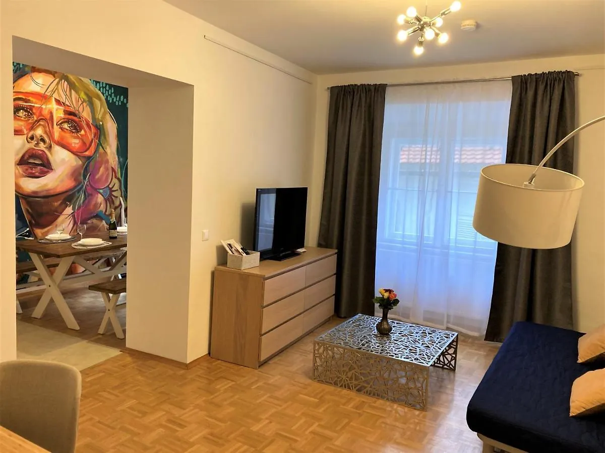 Carillon By Bestchoice - Old City - Self Check-In With Parking Option Graz