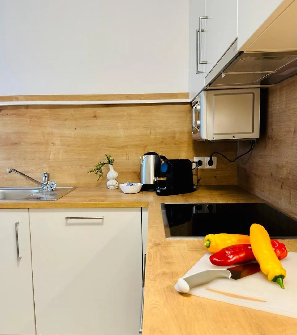 Carillon By Bestchoice - Old City - Self Check-In With Parking Option Graz Apartment